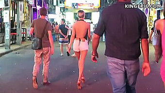 Wakacje w Bangkoku prowadzą do seksualnego spotkania z tajską nastolatką.