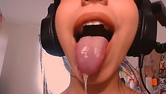 Colecția supremă de salivă a lui Ahegao camgirls - Abuzul facial și fixarea orală