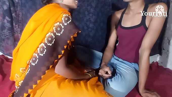 Une femme de ménage indienne amateur devient intime avec son patron après avoir fini son travail