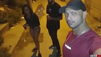 Danny Hot e sua esposa, uma MILF gostosa, desfrutam de bebidas no bar de Tia e depois trazem um fã para casa para se divertir